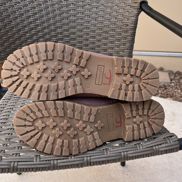 Ladies Mountain Sole Boots - Picture 9 of 10